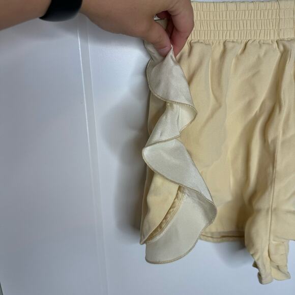 Stella McCartney Ruffle Trim High Rise Shorts Lemon Cream Size - Picture 4 of 7